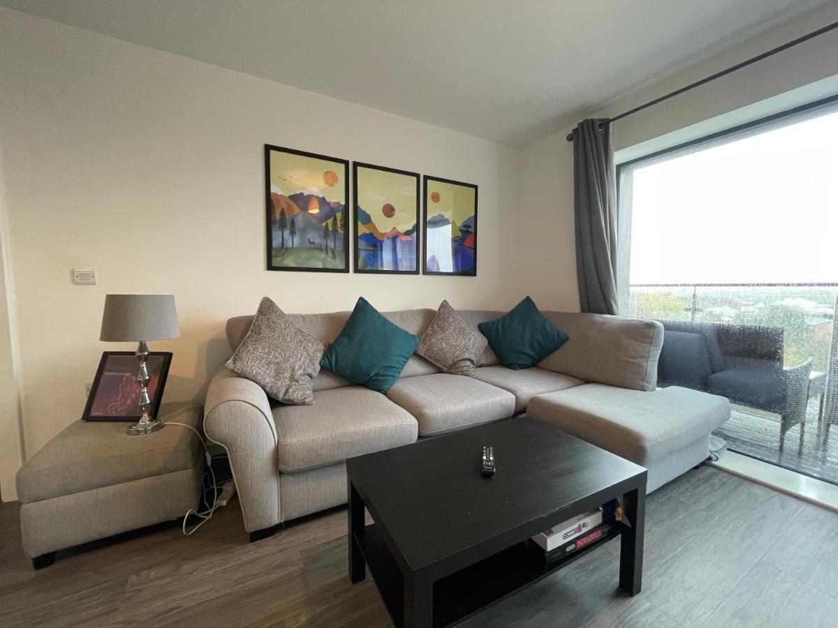 Balcony Marina Apartment With City Skyline Views - Free Secure Parking Manchester Buitenkant foto
